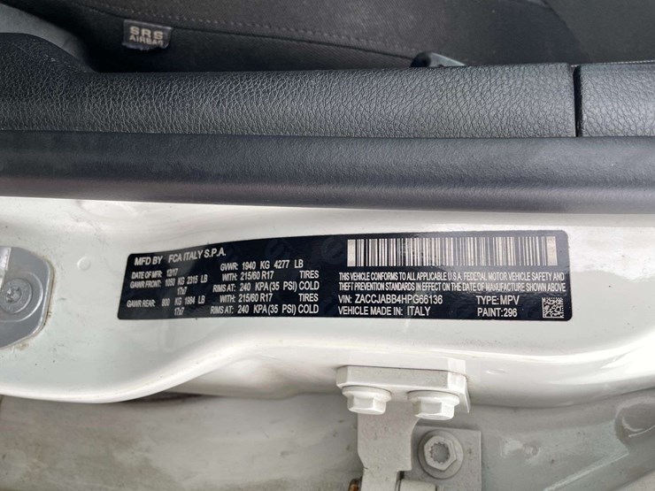 2017-jeep-renegade-image-27