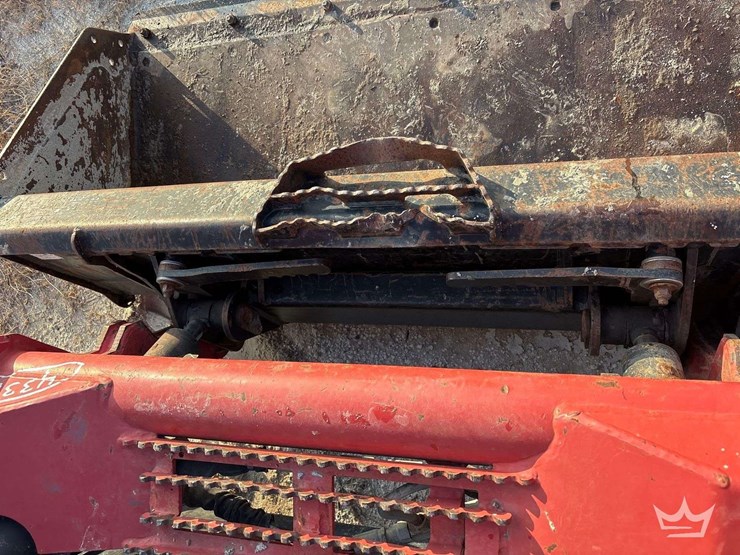 2014-takeuchi-ts50r-image-9