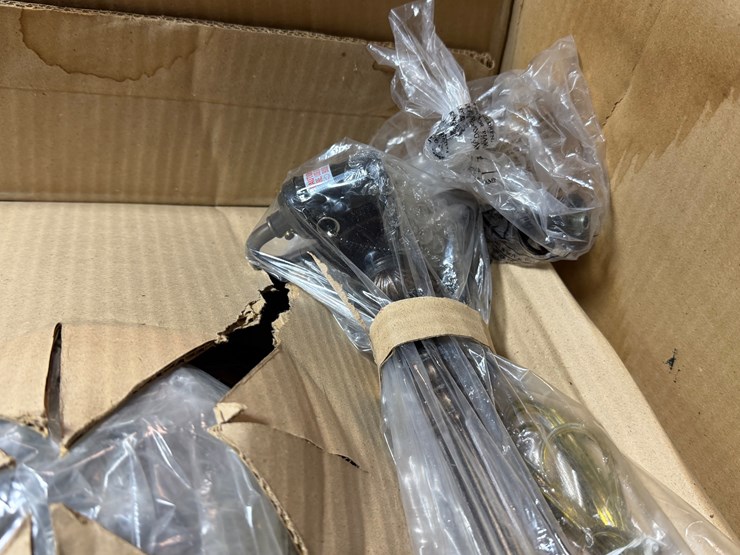 #79-•-tiffany-style-lamp-image-4