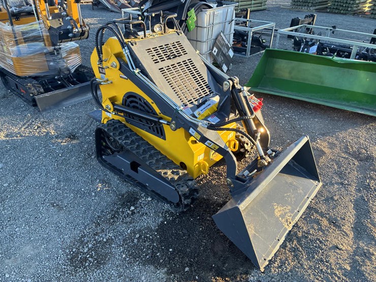 #115381-•-mini-skidsteer-ldr-image-1
