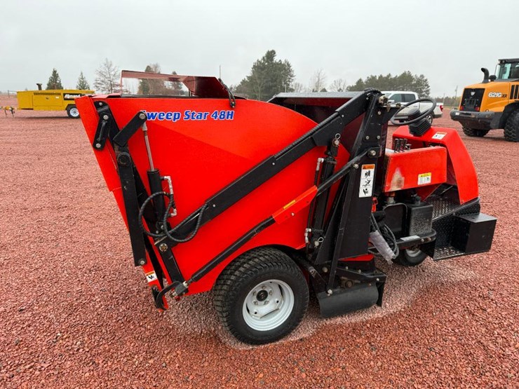 #25-•-lot-25-image-11