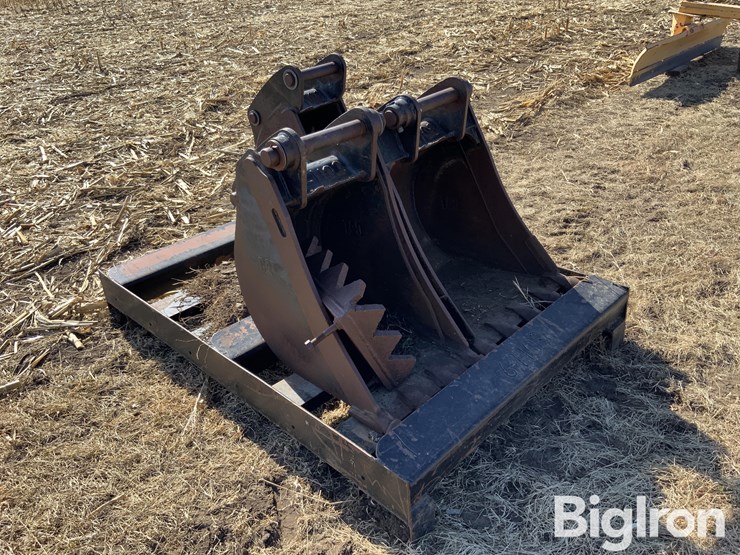 caterpillar-buckets-image-3