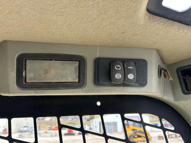 caterpillar-259d-image-26