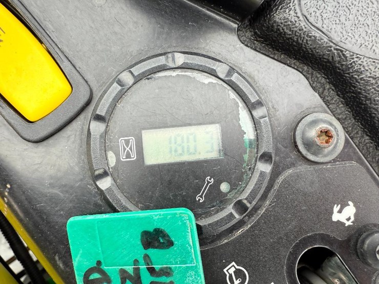 2015-john-deere-z915b-image-22