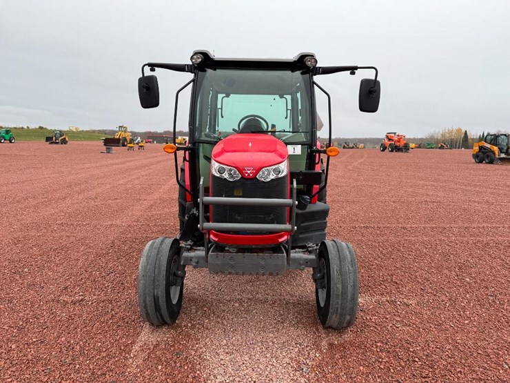 massey-ferguson-4707-image-2