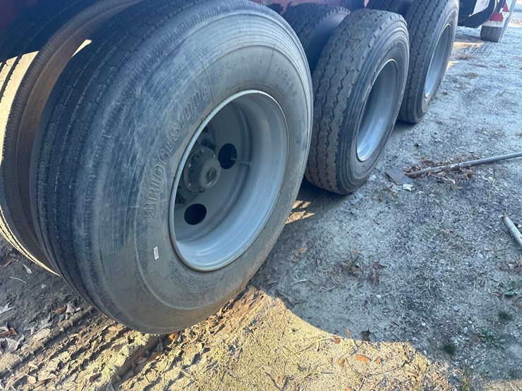 2019-kenworth-t800-image-8