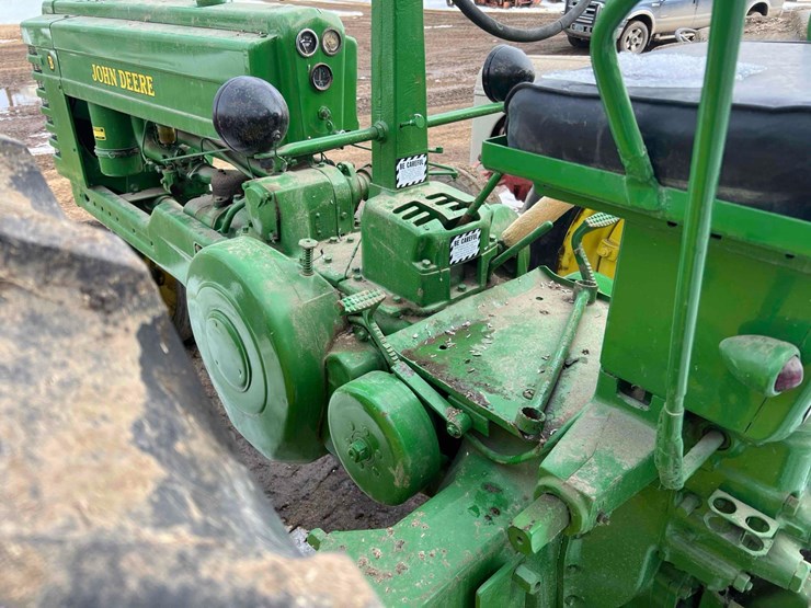 john-deere-b-image-6