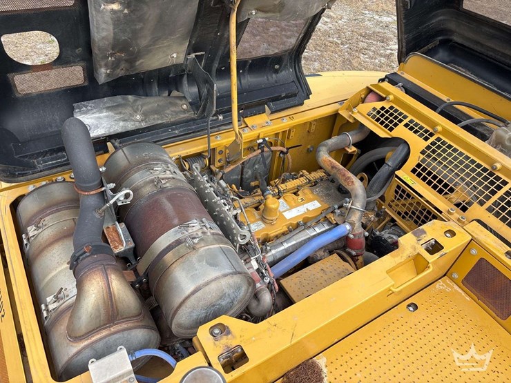 2017-caterpillar-336f-image-18