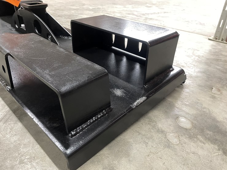 #2484-•-skid-steer-receiver-hitch-plate-with-chain-buckets-image-15