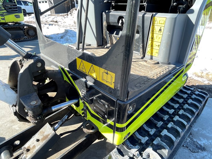 2022-bobcat-e20-image-17