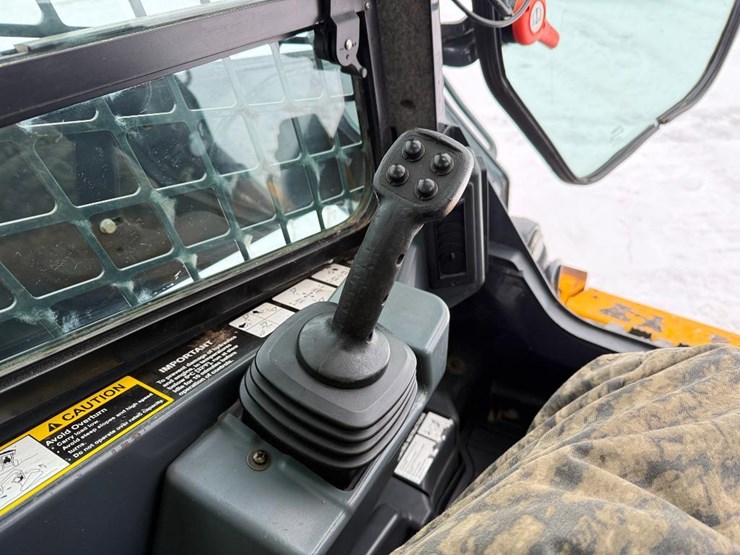 deere-333g-image-35