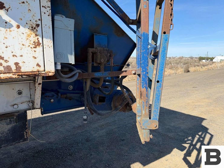 1981-ford-lt8000-image-21