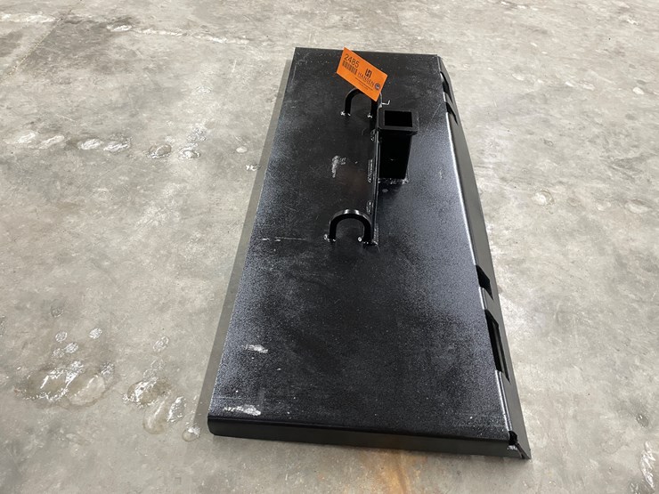 #2485-•-skid-steer-receiver-hitch-plate-with-half-moon-chain-hook-image-4