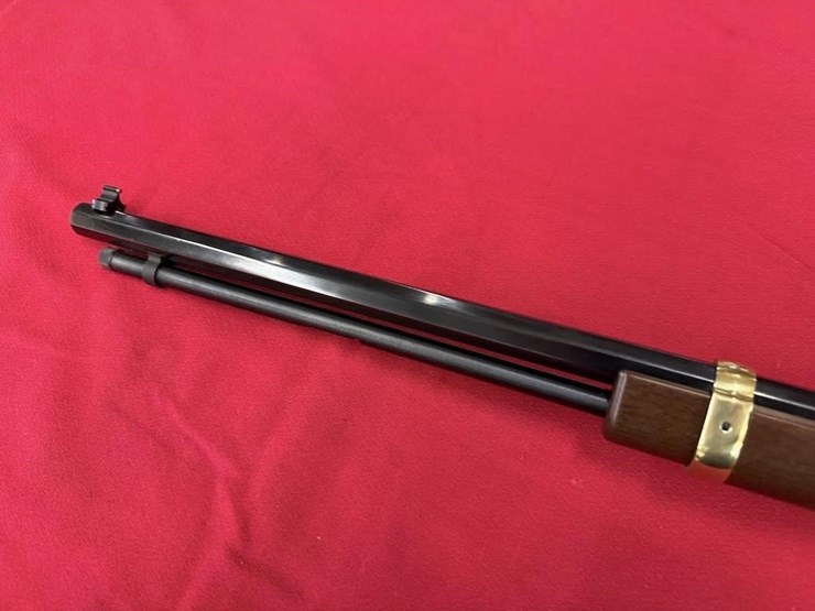 henry-model-h004v-.17-hmr-rifle-image-6