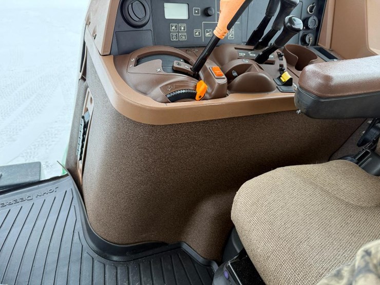 john-deere-7820-image-72