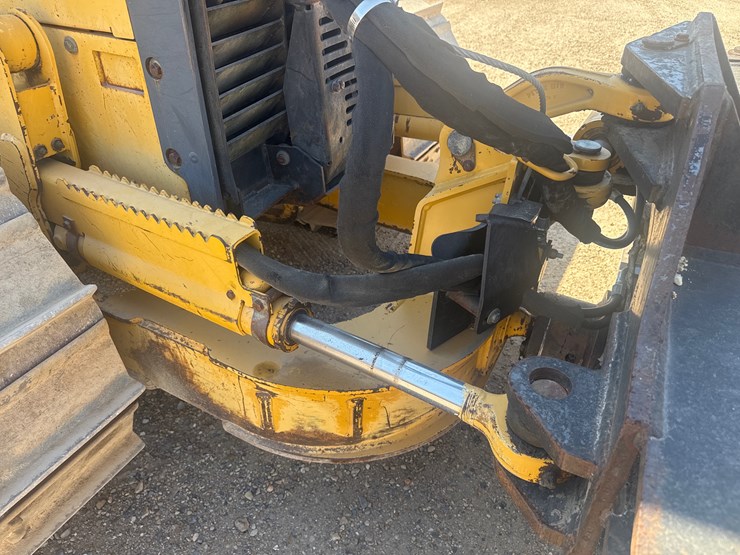 2002-deere-650h-lgp-image-29