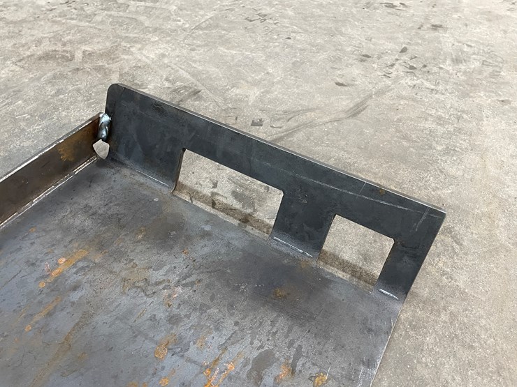 #2471-•-skid-steer-walk-through-weldable-attachment-plate-image-12