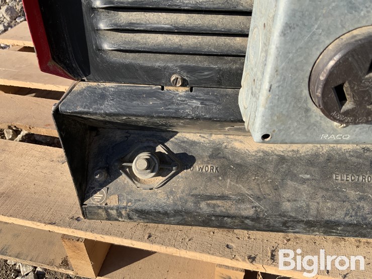 lincoln-electric-ranger-8-welder-image-14