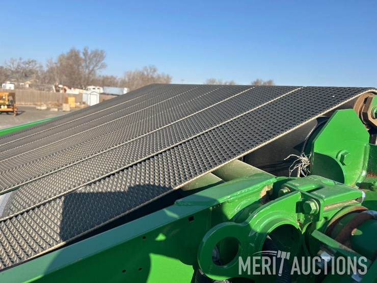 john-deere-561m-image-53