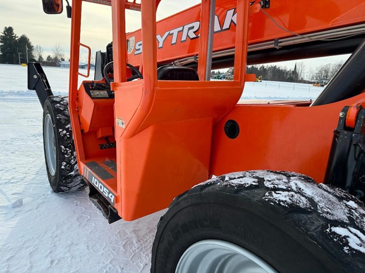 2018-sky-trak-10054-image-38