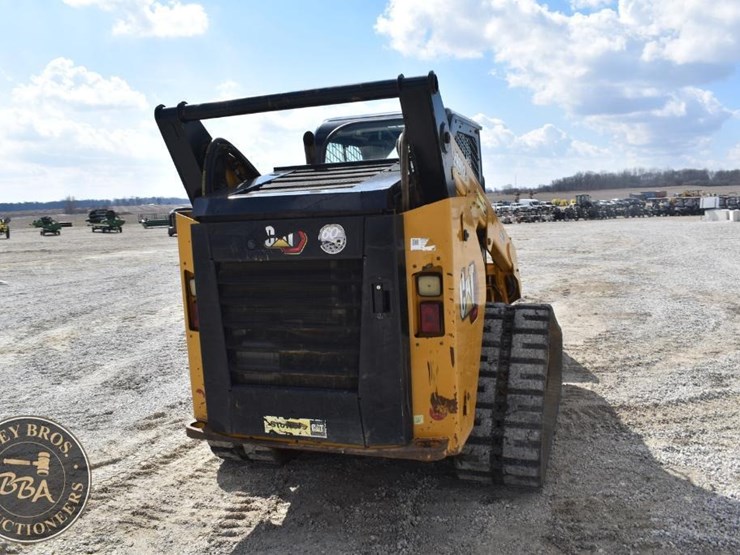 2020-caterpillar-299d3-image-14