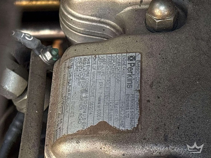 2014-takeuchi-ts50r-image-17