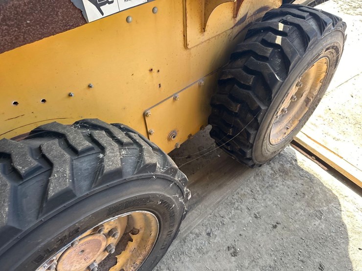 2017-john-deere-318-image-9