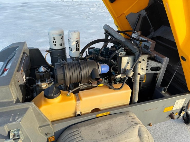 #107-•-lot-107-image-22