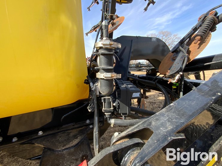 2023-fast-8324-16r30-fertilizer-applicator-image-11