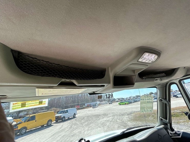 2018-international-durastar-4300-image-18