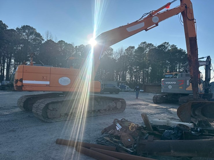 2013-doosan-dx225-lc-image-3