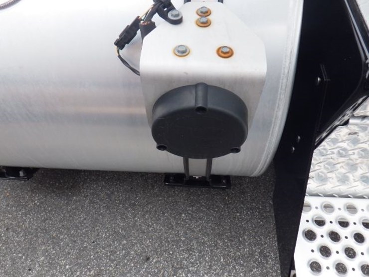 2024-kenworth-t680-image-4