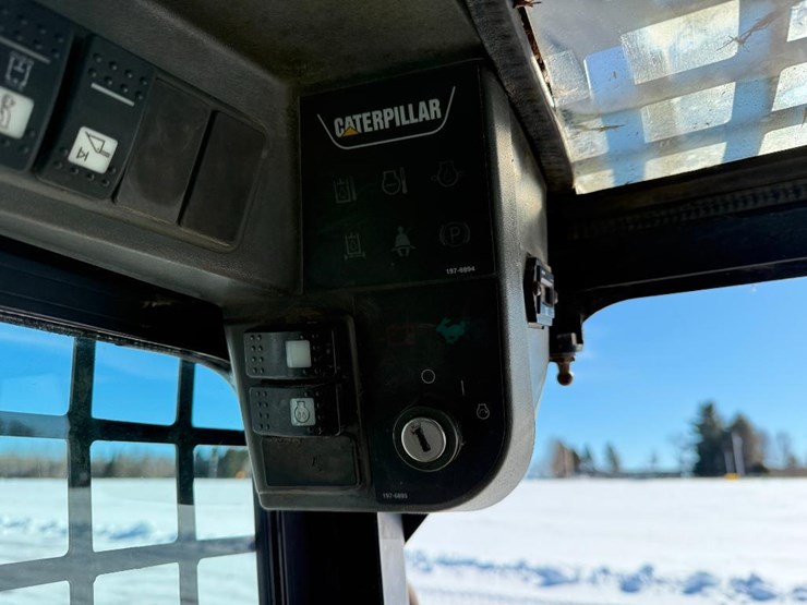 caterpillar-252-image-35