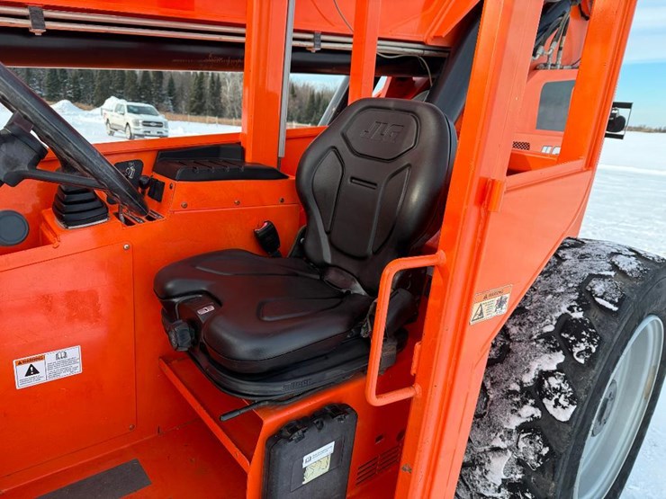 2018-sky-trak-10054-image-54