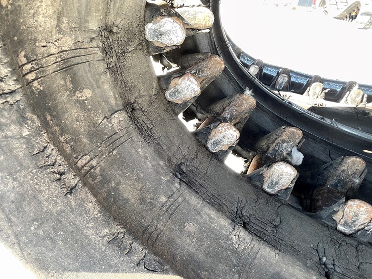 #4950-•-pair-of-skid-steer-tracks-image-11