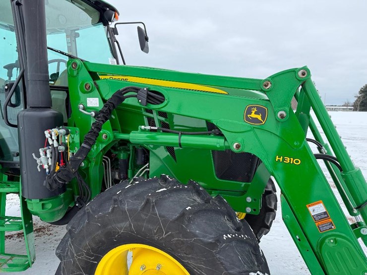 john-deere-6105e-image-30