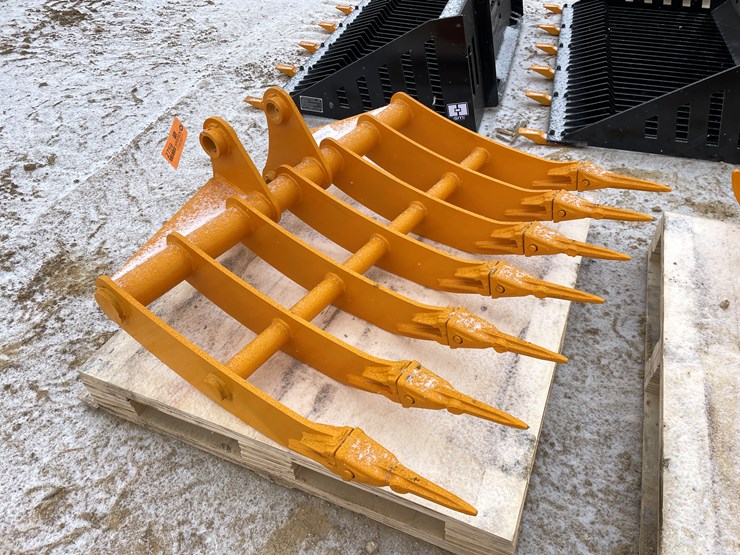 caterpillar-305-image-3