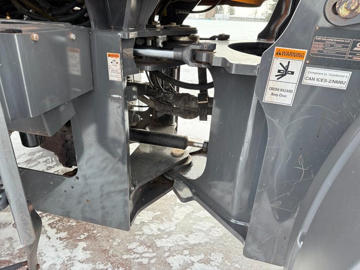 2019-case-621g-xt-image-25