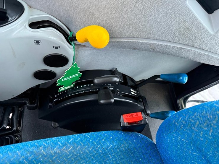 new-holland-t4030-image-59