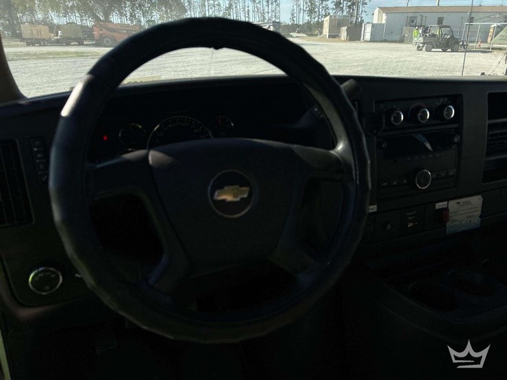 2011-chevrolet-express-2500-image-11