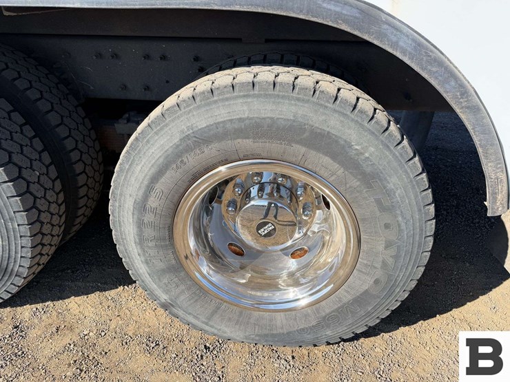 2011-international-workstar-7400-image-23