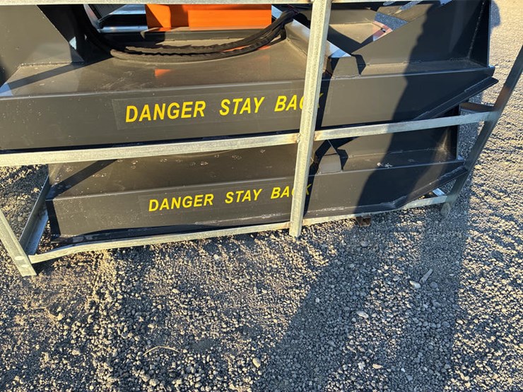 #115402-•-skidsteer-mt-72"-brush-cutter-image-1