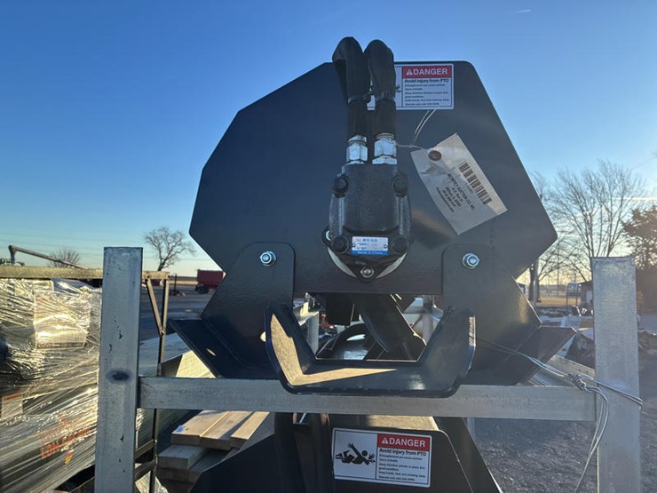 #115393-•-wolverine-mt-tiller-image-3