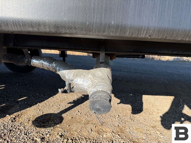 2018-keystone-sprinter-5th-wheel-trailer-image-24