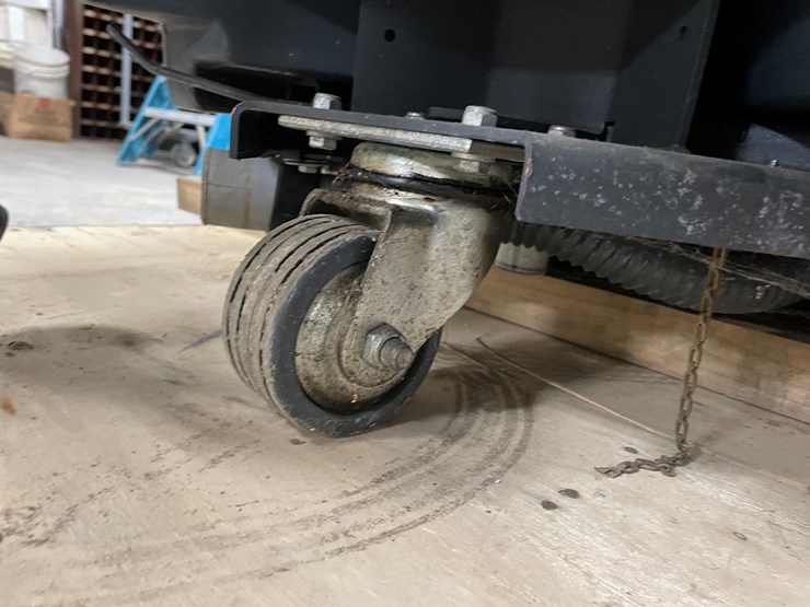 #304-•-advance-aqua-plus-carpet-extractor-image-29