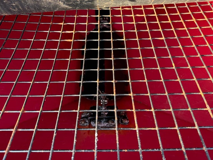 #113-•-lot-113-image-11