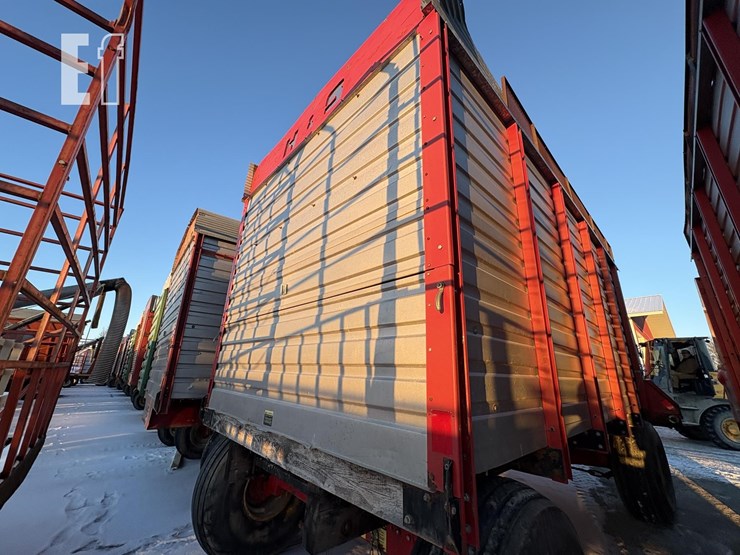 h-&-s-fb7416-image-9