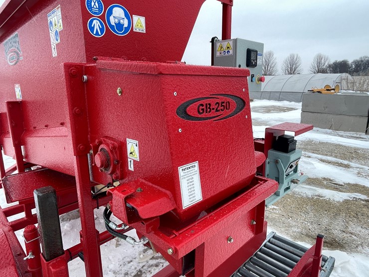 2023-rotochopper-go-bagger-250-image-18