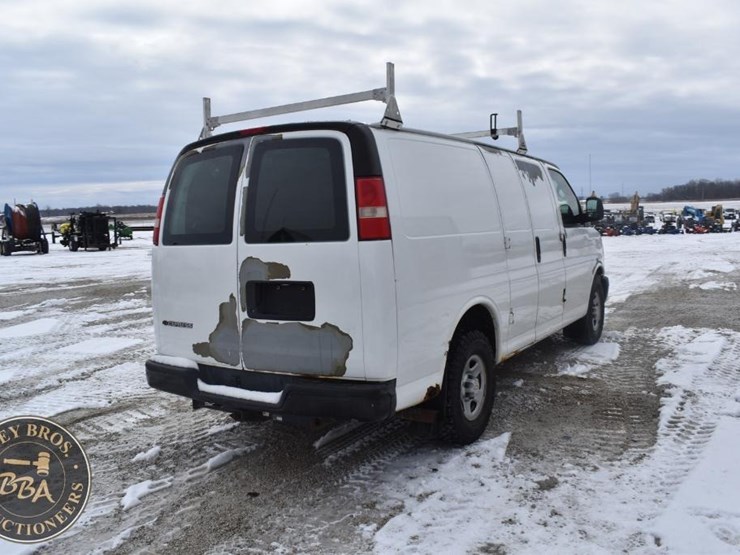 2008-chevrolet-express-1500-image-13