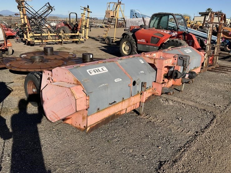 falc-4800-16'-3-pt-pto-chopper-image-3